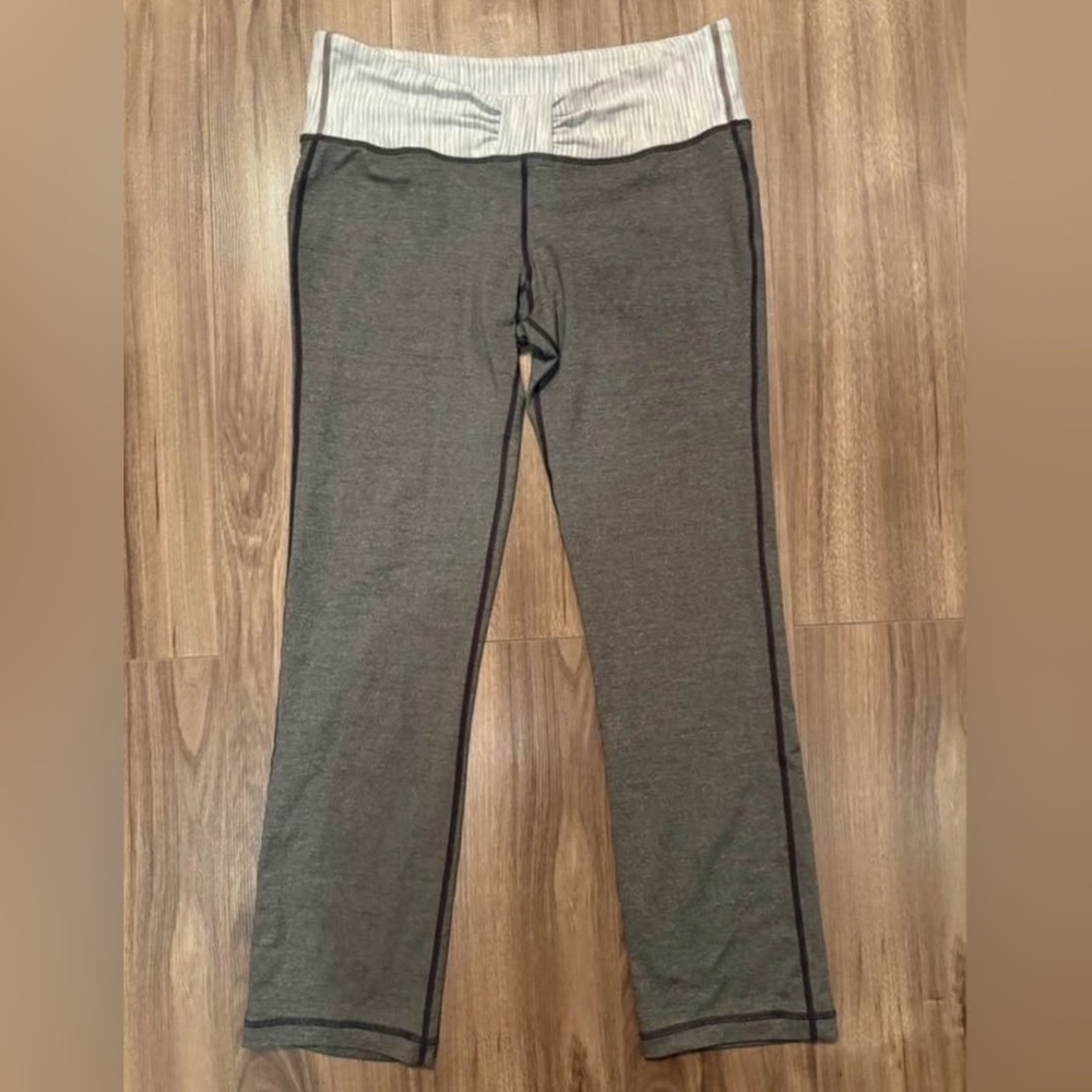 Lululemon Size 4 Flared Leggings